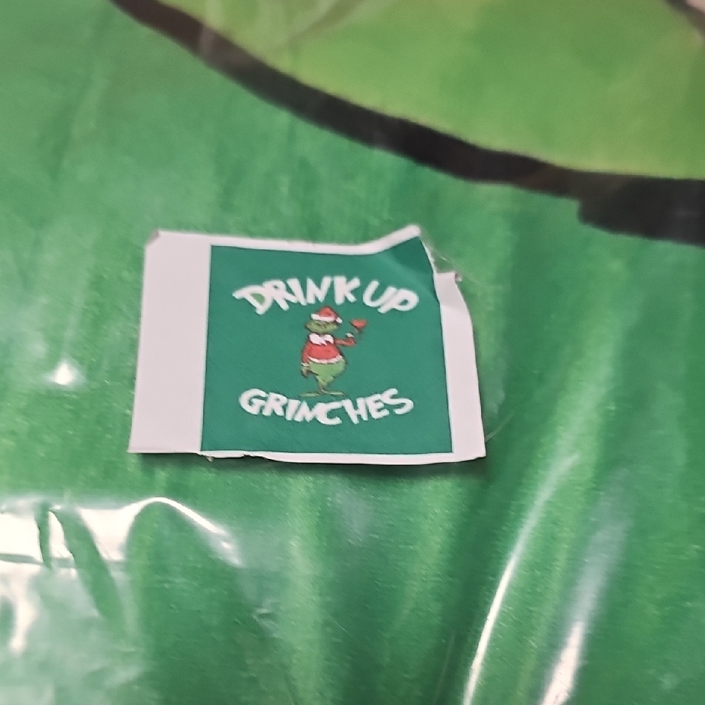 Green 'Drink Up Grinches' Sherpa Blanket